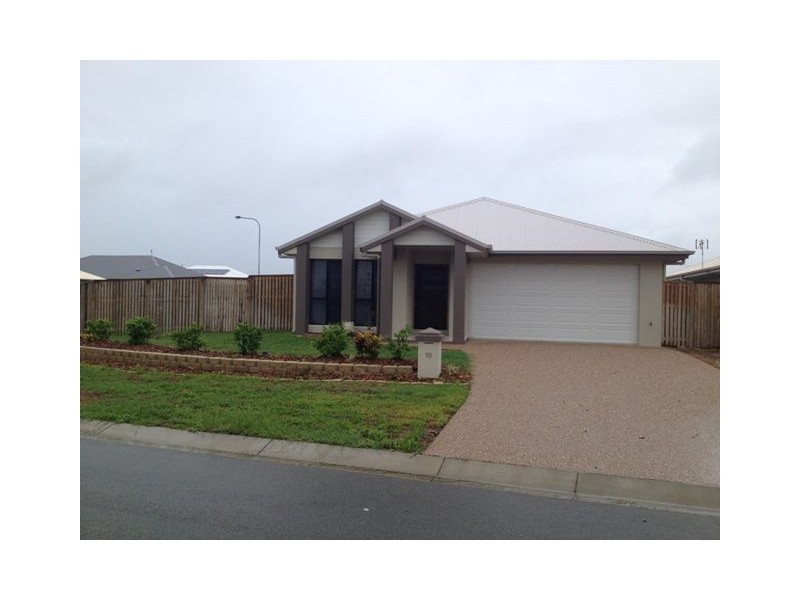 10 Daydream Circuit, Burdell QLD 4818