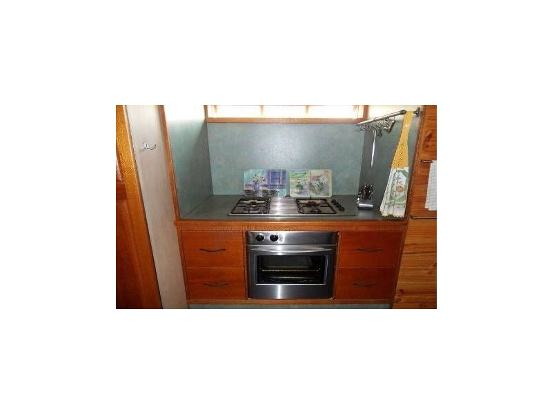 14 Echlin Street, West End QLD 4810