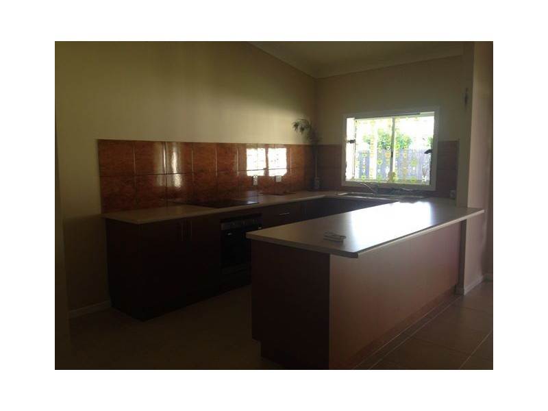 10 Fanning Court, Balgal Beach QLD 4816