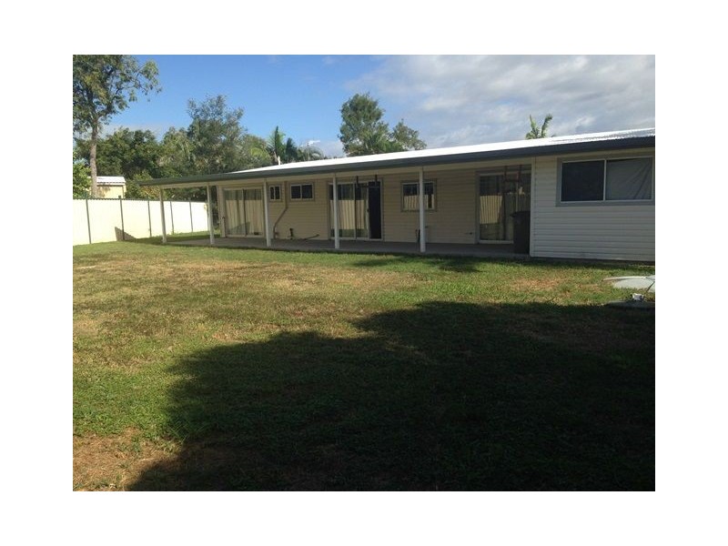 10 Fanning Court, Balgal Beach QLD 4816