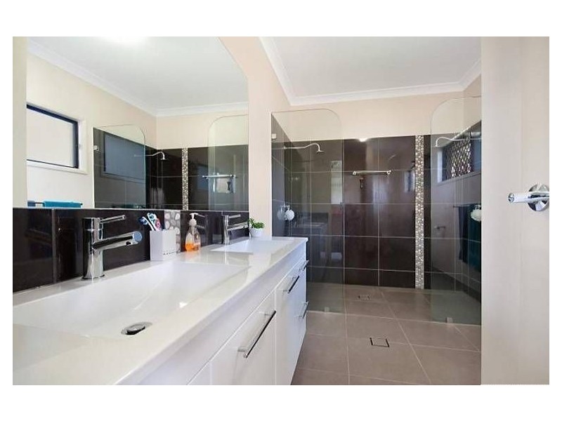 13 Britomart Street, Bushland Beach QLD 4818
