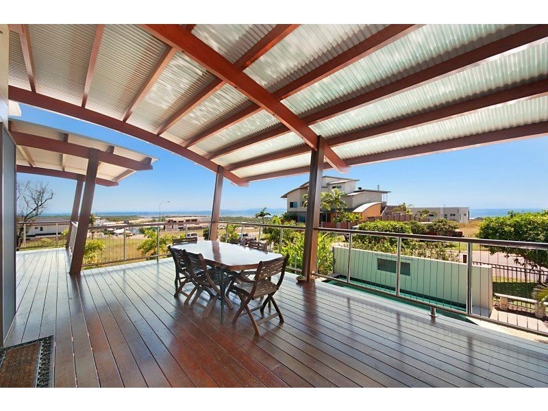 95 Goicoechea Drive, Bushland Beach QLD 4818