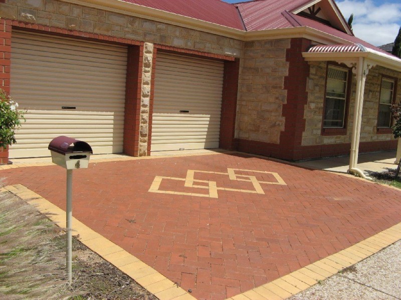 4 Oriole Walk, Mawson Lakes SA 5095