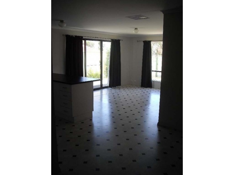 4 Palamountain Drive, Evanston Park SA 5116