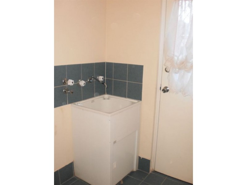 27 Holmes Street, Willaston SA 5118