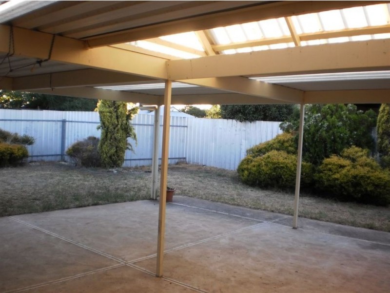 27 Holmes Street, Willaston SA 5118