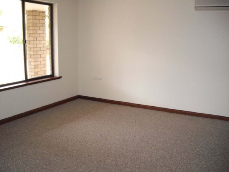 2/32 Brown Street, Willaston SA 5118