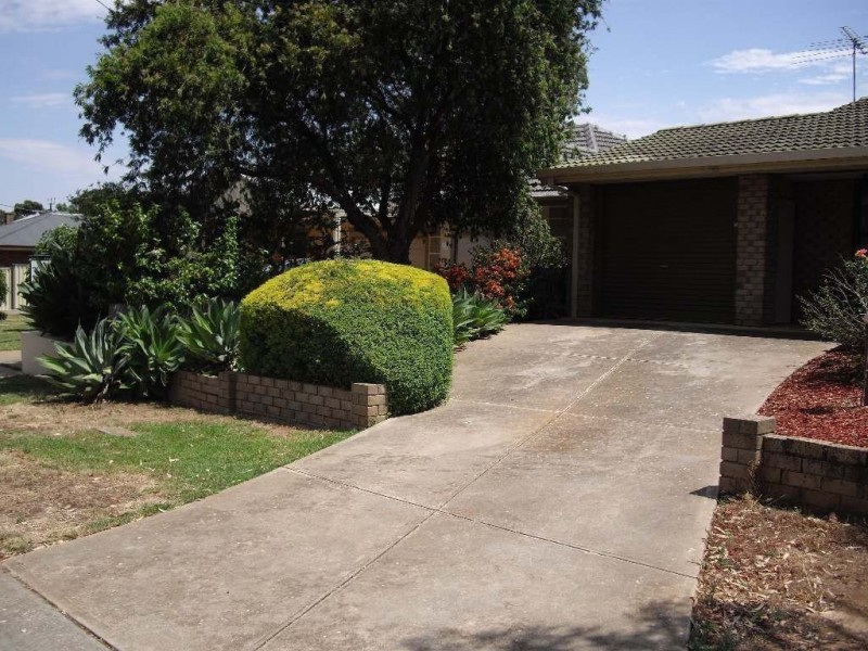 8 High Street, Willaston SA 5118