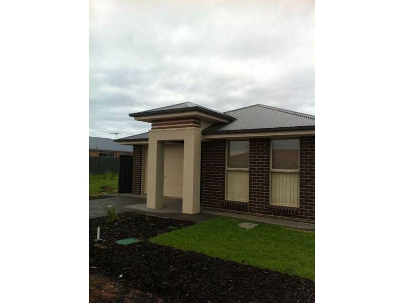 1 liliane Court, Munno Para West SA 5115