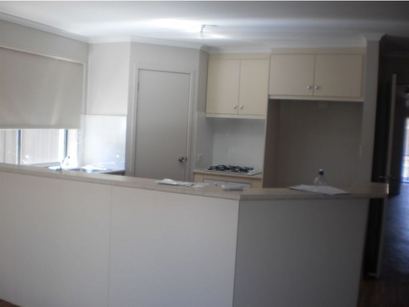 1832 Semillion Crescent, Andrews Farm SA 5114