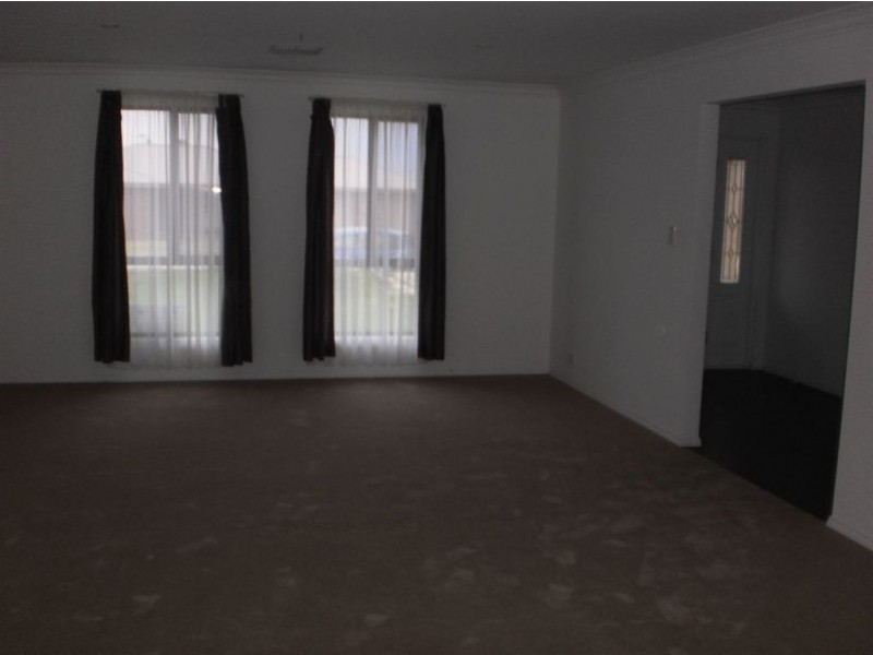 12 Jemalong Crescent, Roseworthy SA 5371