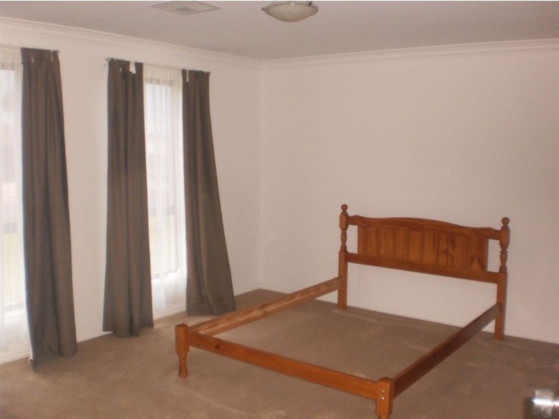 12 Jemalong Crescent, Roseworthy SA 5371