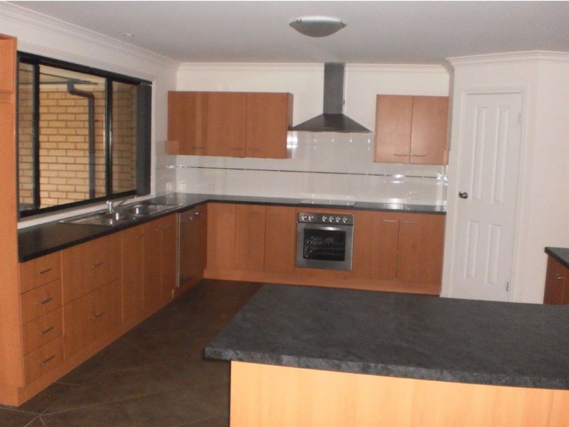 12 Jemalong Crescent, Roseworthy SA 5371