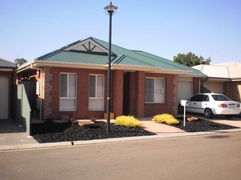 21 Oxford court, Elizabeth Park SA 5113