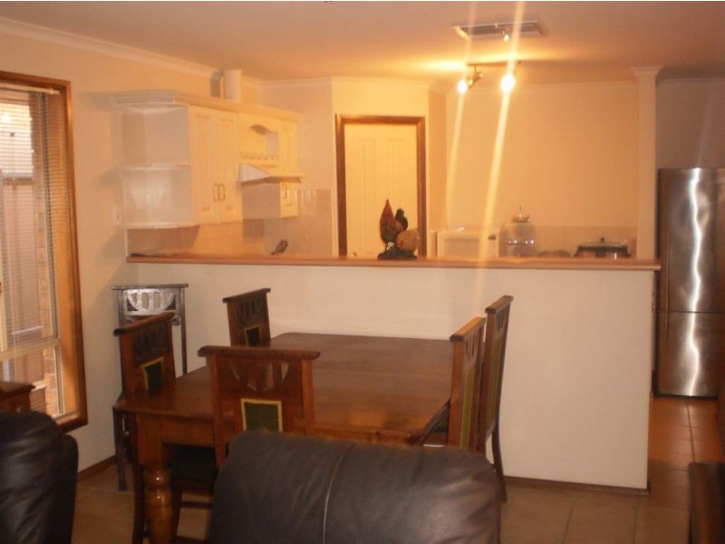 8 Creedon Close, Evanston Park SA 5116