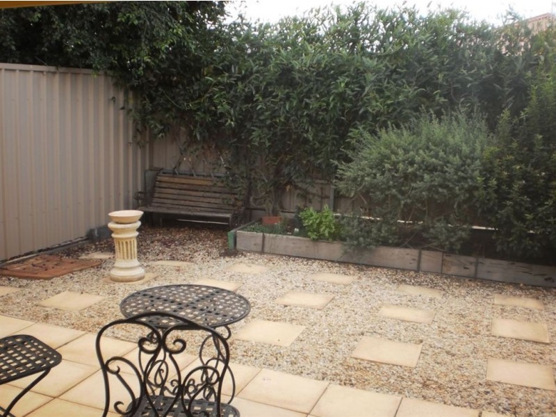 8 Creedon Close, Evanston Park SA 5116