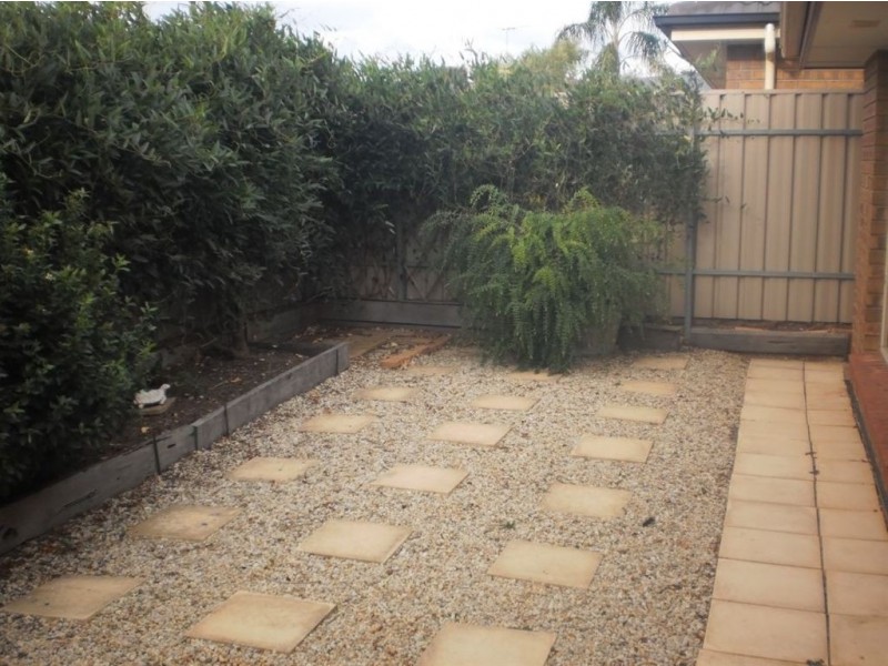 8 Creedon Close, Evanston Park SA 5116