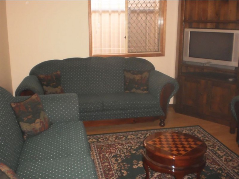 8 Creedon Close, Evanston Park SA 5116