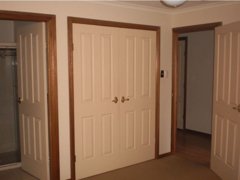 8 Creedon Close, Evanston Park SA 5116