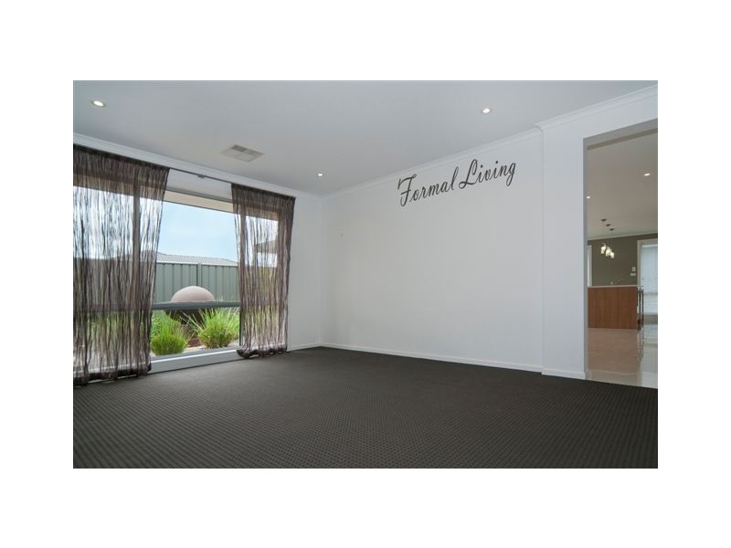 16 Saint Germain Ave, Andrews Farm SA 5114