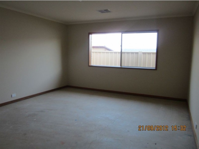 5 Mcgonigal Drive, Willaston SA 5118