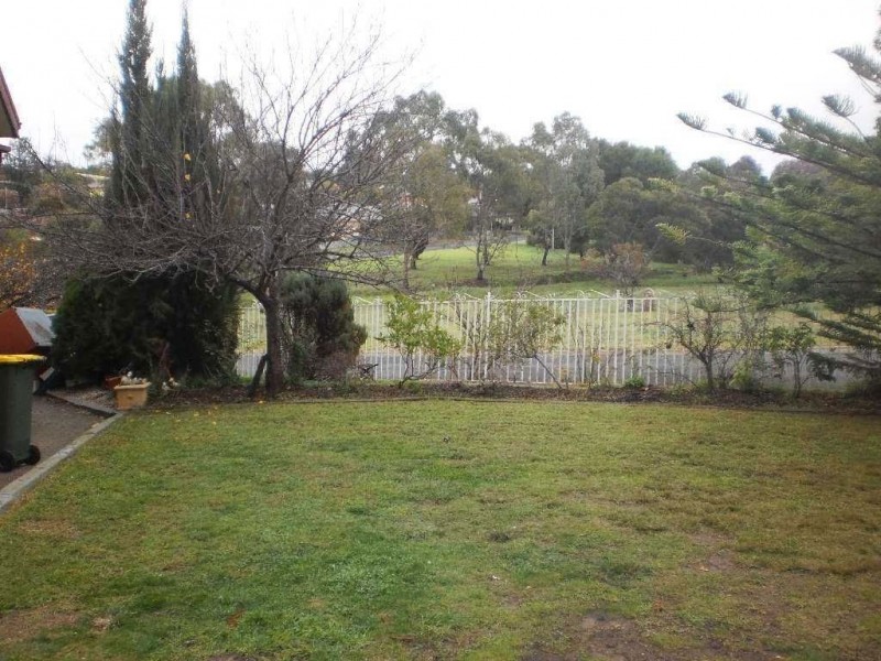 1 Dargie Avenue, Hope Valley SA 5090