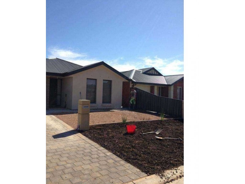 35 Semillion Crescent, Andrews Farm SA 5114