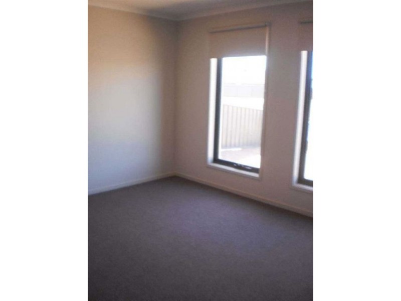 35 Semillion Crescent, Andrews Farm SA 5114