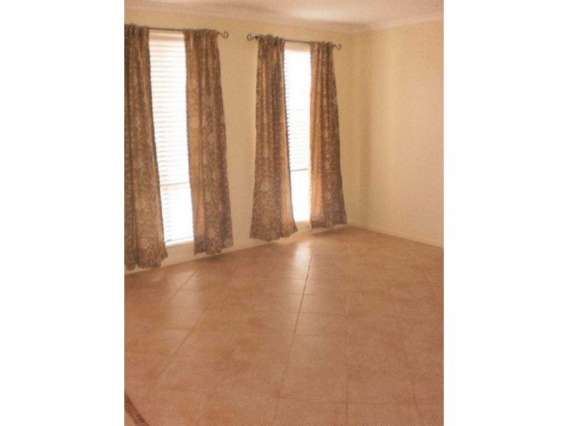 31 Thiele Crescent, Evanston Park SA 5116