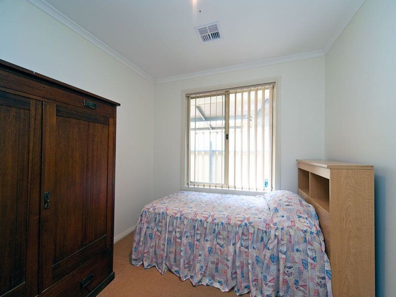4 Macquarie Avenue, Hillcrest SA 5086