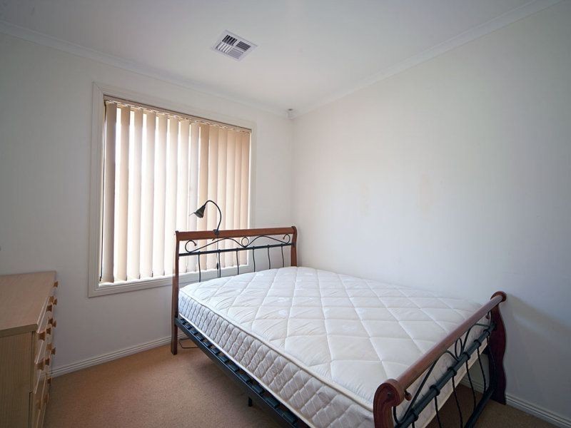 4 Macquarie Avenue, Hillcrest SA 5086