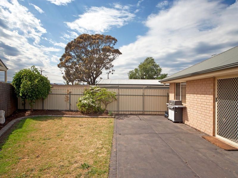 4 Macquarie Avenue, Hillcrest SA 5086