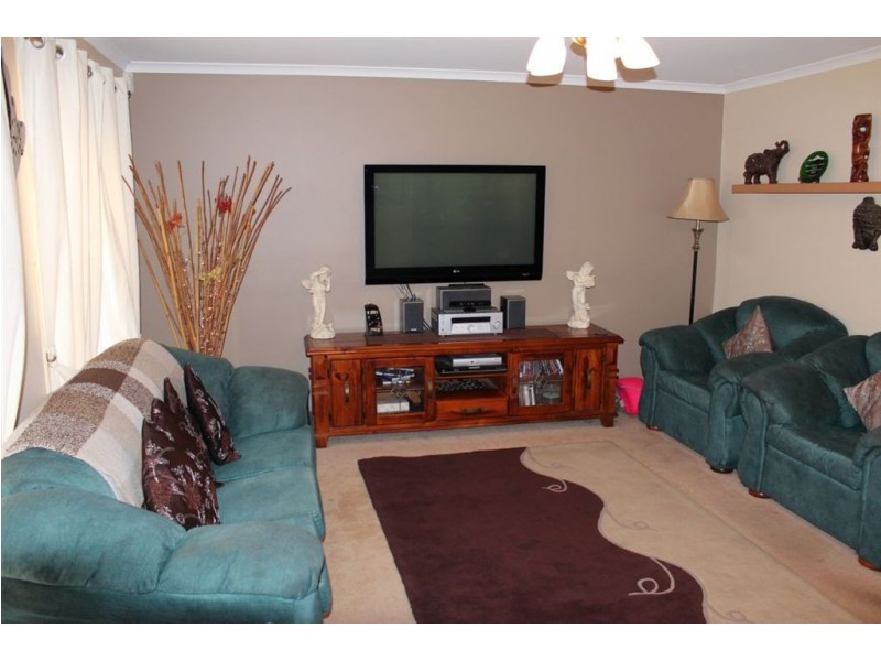 18 Oaklands Circuit, Hewett SA 5118