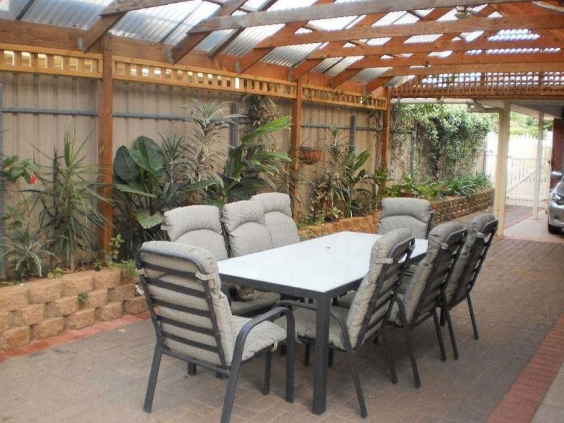 17 Holmes Street, Willaston SA 5118