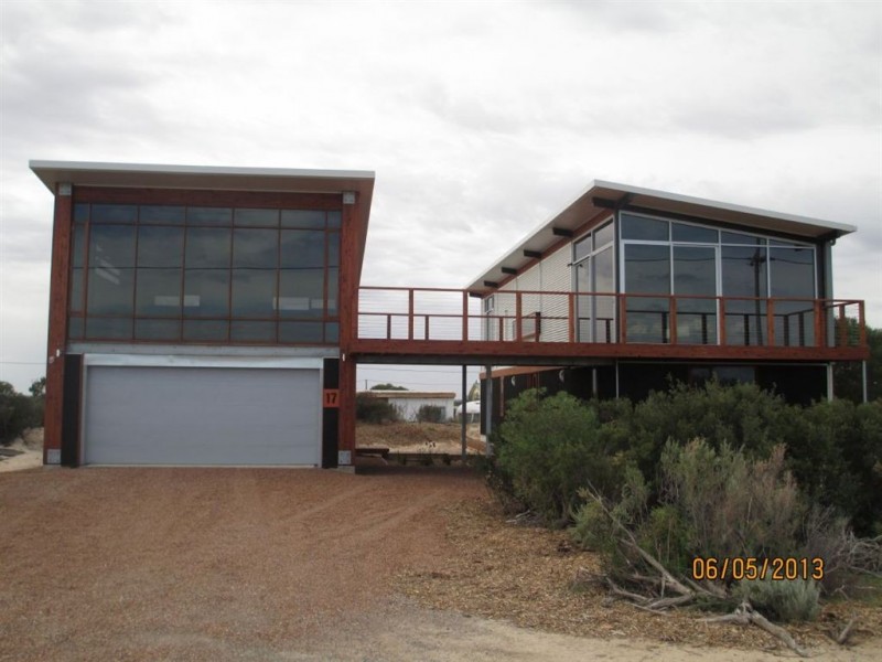 17 The Esplanade, Thompson Beach SA 5501