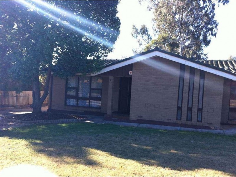 9 St Albans Road, Evanston Park SA 5116