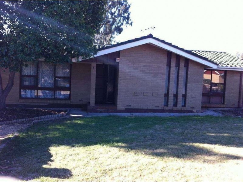 9 St Albans Road, Evanston Park SA 5116