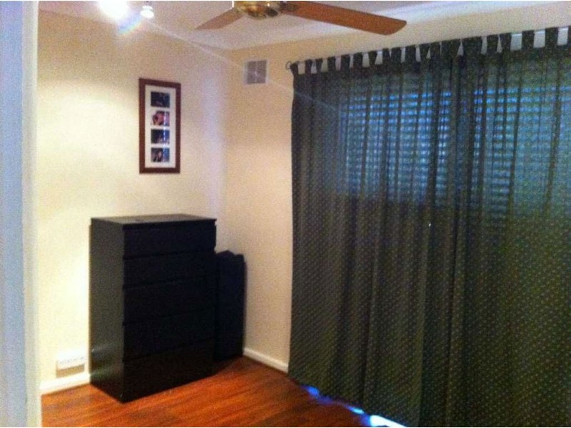 9 St Albans Road, Evanston Park SA 5116