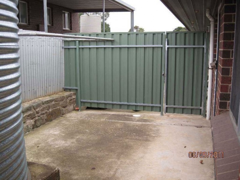 1/3 Young Street, Kapunda SA 5373