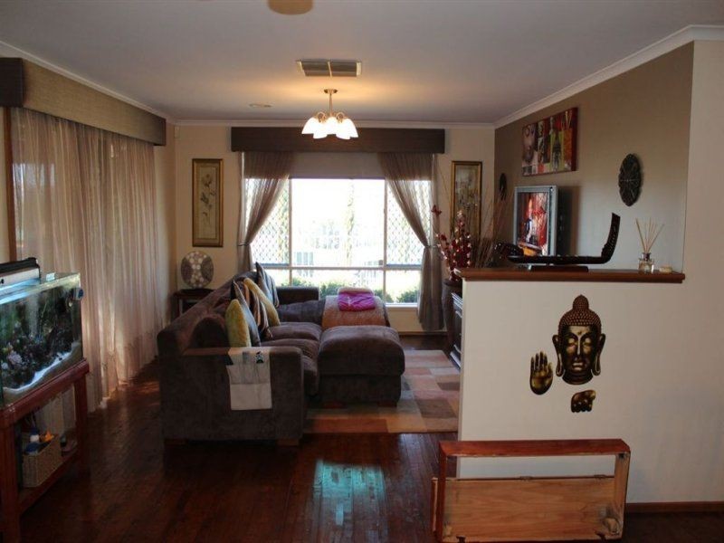 18 Oaklands Circuit, Hewett SA 5118