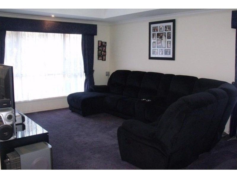 15 Dawn Close, Andrews Farm SA 5114