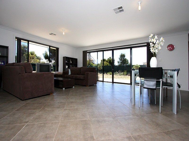 12 Jemalong Crescent, Roseworthy SA 5371