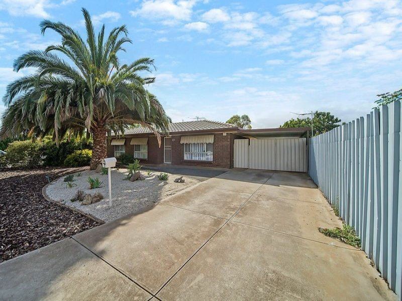 17 President Avenue, Andrews Farm SA 5114