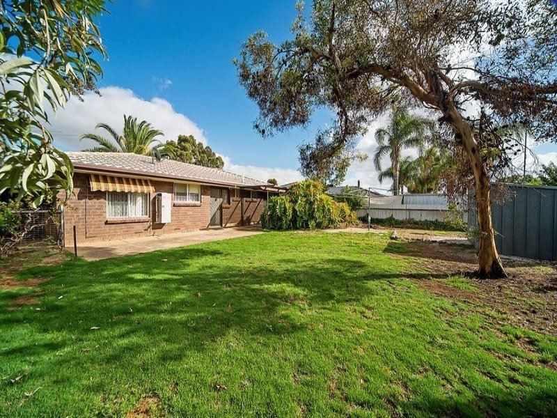 17 President Avenue, Andrews Farm SA 5114