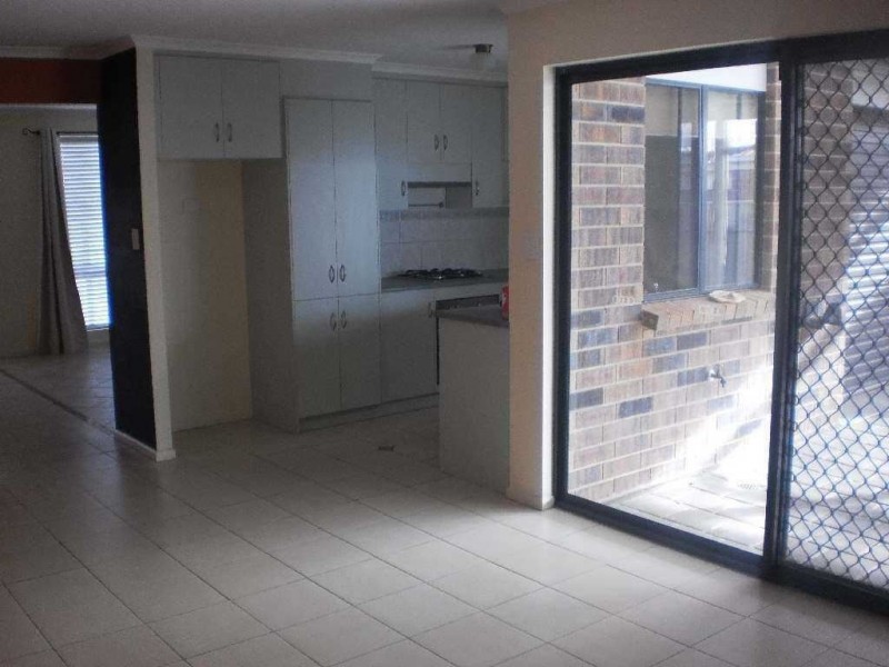 31 Thiele Crescent, Evanston Park SA 5116