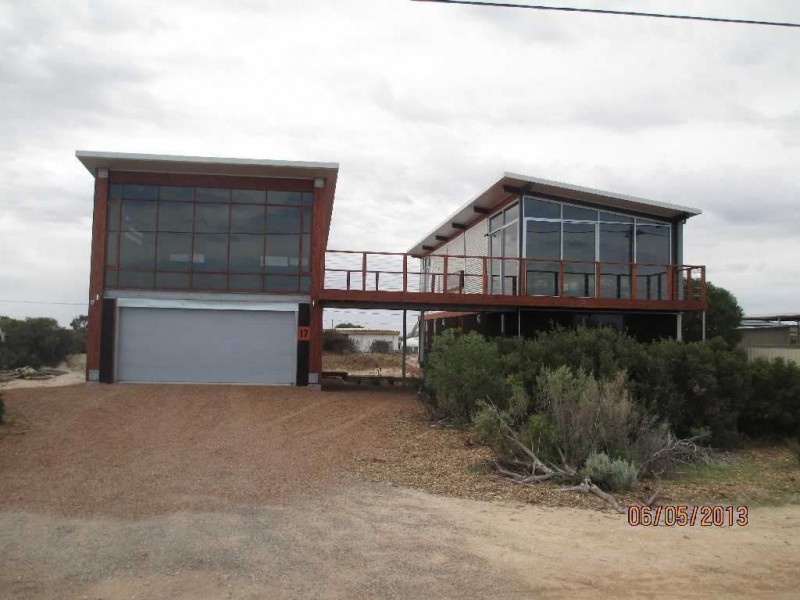17 The Esplanade, Thompson Beach SA 5501