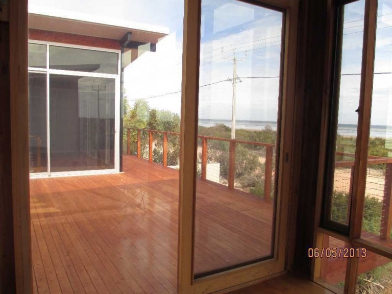 17 The Esplanade, Thompson Beach SA 5501