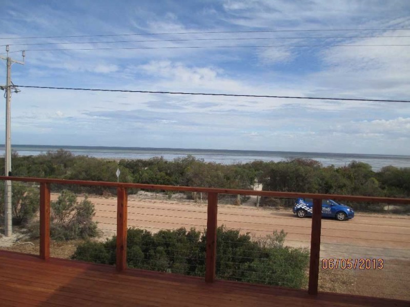 17 The Esplanade, Thompson Beach SA 5501