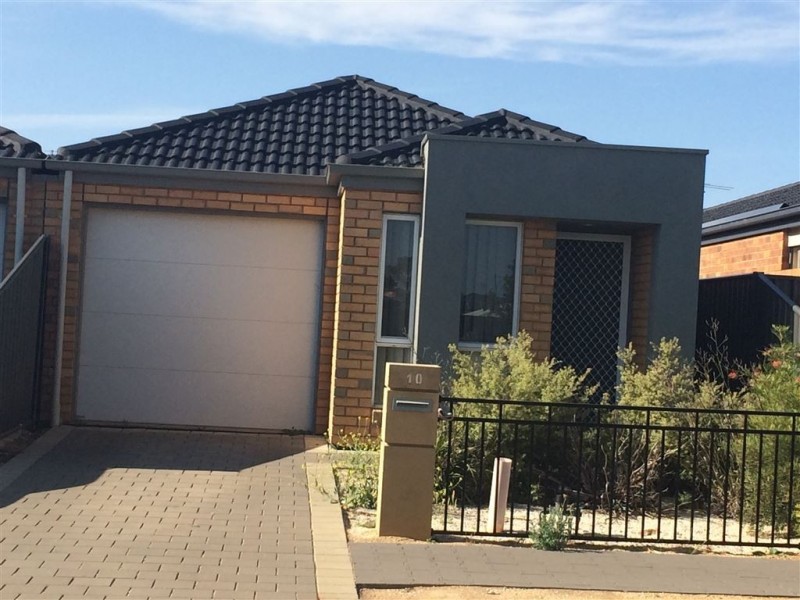 10 Lyons Street, Andrews Farm SA 5114
