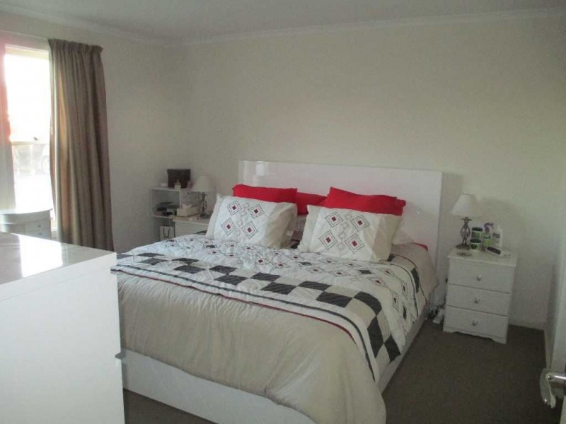 16E Britha Avenue, Evanston SA 5116